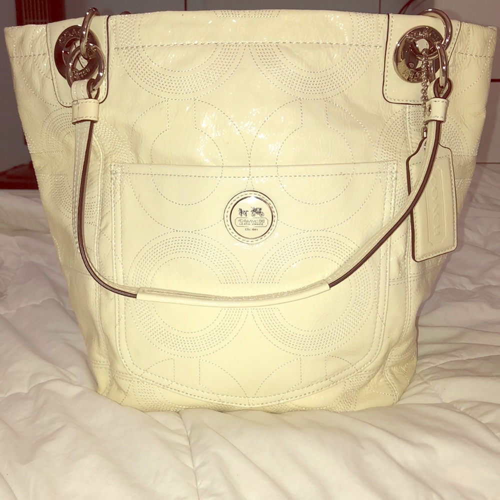 100% Authentic Leather Coach Handbag/Tote